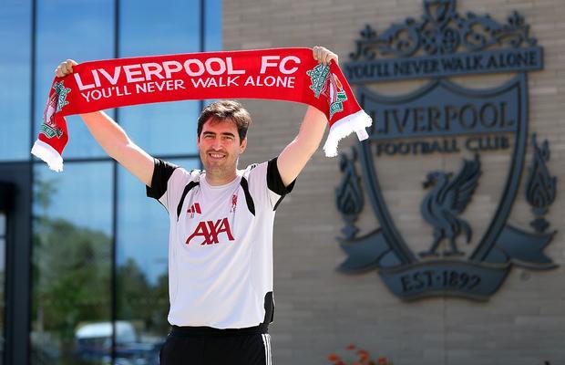 Cofondatorul Facebook, invitat să i se alăture lui Jeff Bezos la Liverpool