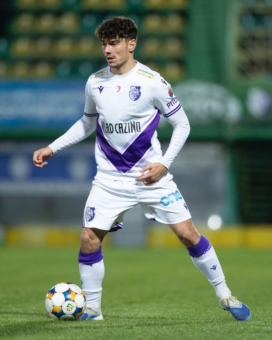 FC Argeș a anunțat despărțirea de Jakov Blagaic / Foto: Facebook FC Argeș Încă o plecare de la echipa de play-off » Și-a reziliat contractul după doar un sezon