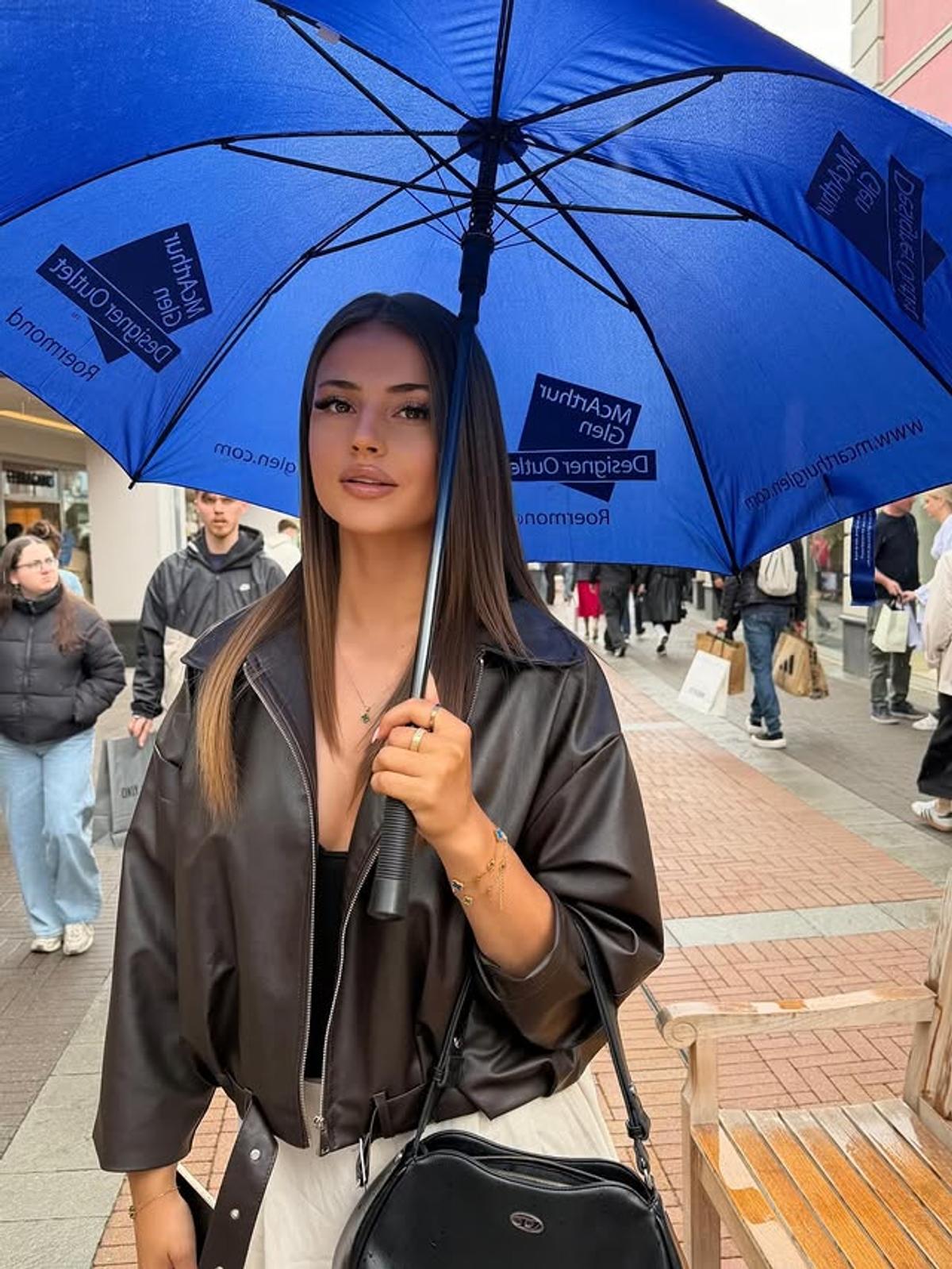 Cine este Elmedina, fotbalista care a încins rețelele de socializare