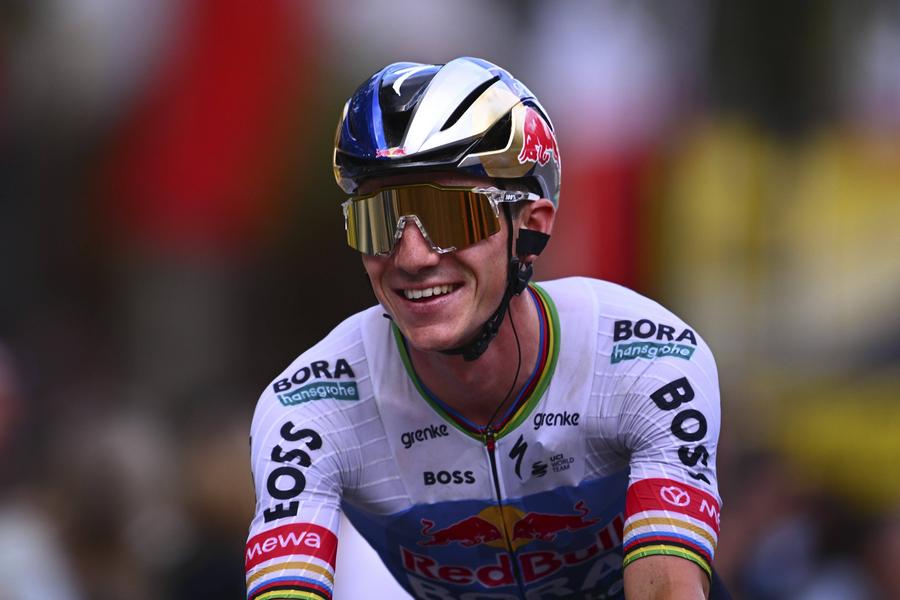 Remco Evenepoel, locul secund în Turul Franței 2026/Foto: Imago Images Tadej Pogacar privește la viitor după Turul Franței: „Nu voi mai face asta pentru mult timp” + ce zic adversarii de pe podium