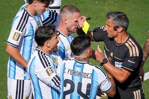 Slavko Vincic s-a retras la o săptămână după ce a arbitrat finala Campionatului Mondial