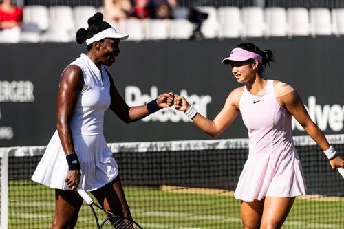 Alexandra Eala și Venus Williams, la Bad Homburg/Foto: Imago Images