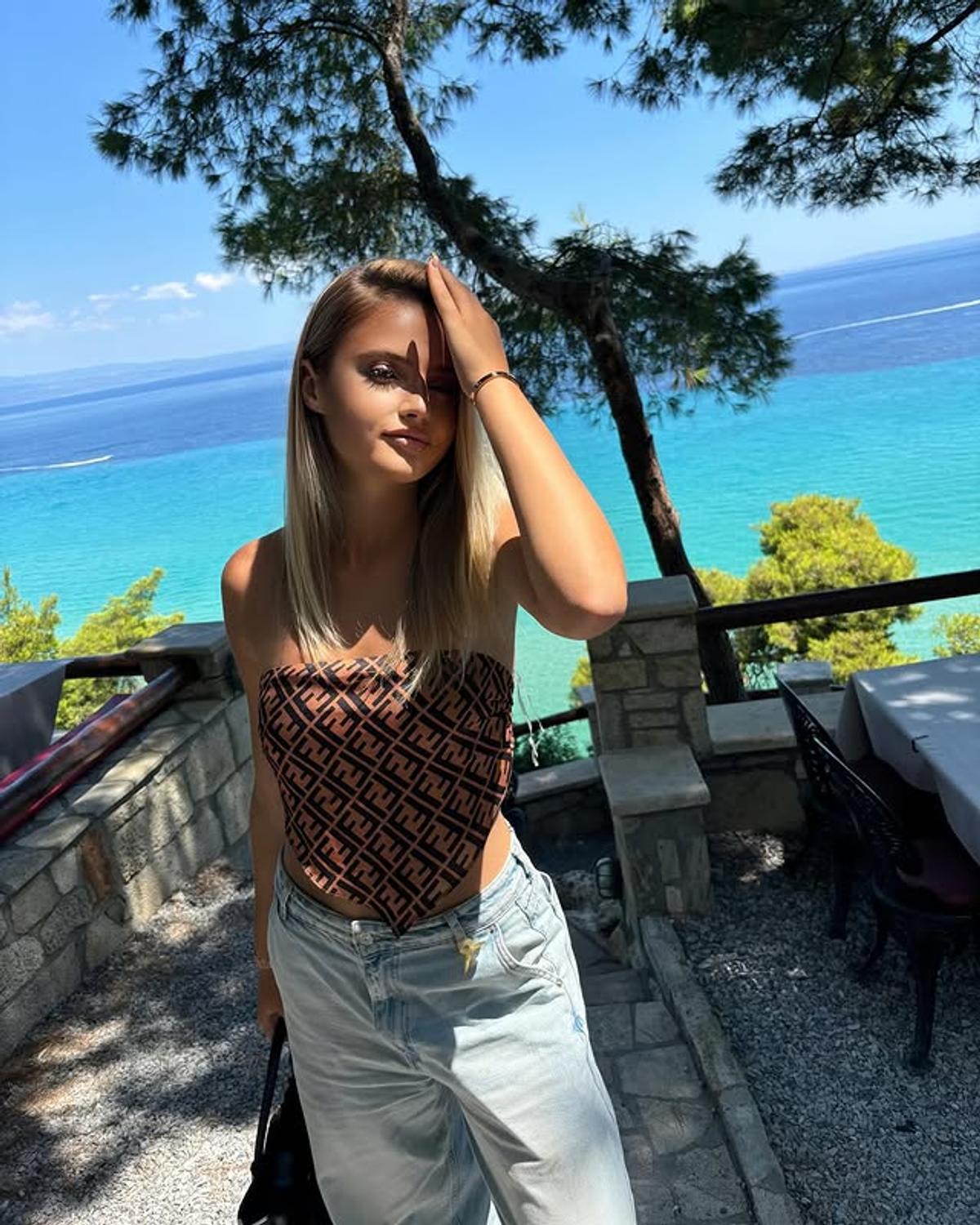 Cine este Elmedina, fotbalista care a încins rețelele de socializare