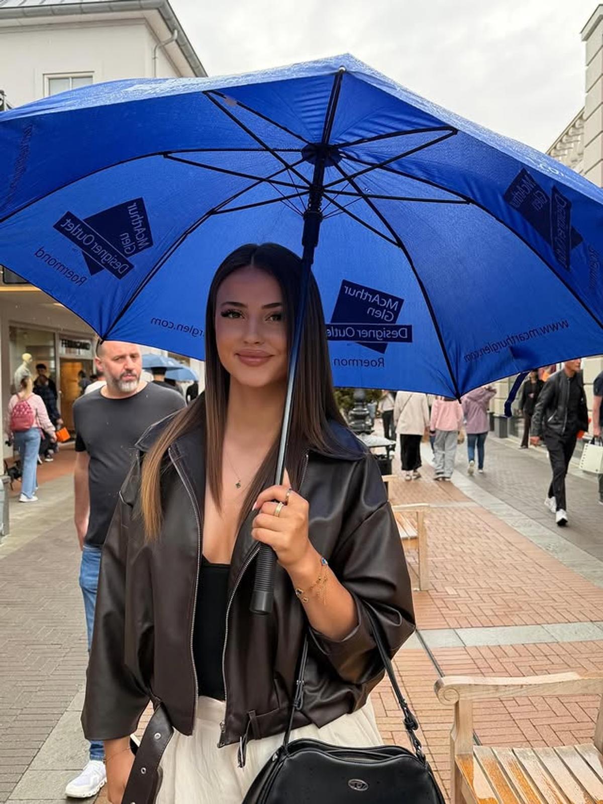 Cine este Elmedina, fotbalista care a încins rețelele de socializare