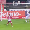 FC Botoșani și Rapid au remizat, scor 1-1, în epilogul rundei secunde din Superligă. Rezultatul final a fost stabilit dintr-un penalty contestat de antrenorul Daniel Pancu / FOTO: Captură TV @Prima Sport 1