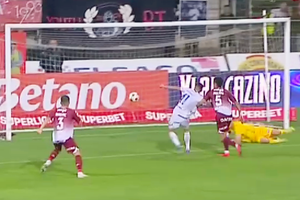 Penalty buclucaș! Pancu l-a contestat, Ilie Dumitrescu și Panduru au avut opinii diferite » Declarația lui Pașcanu a făcut lumină