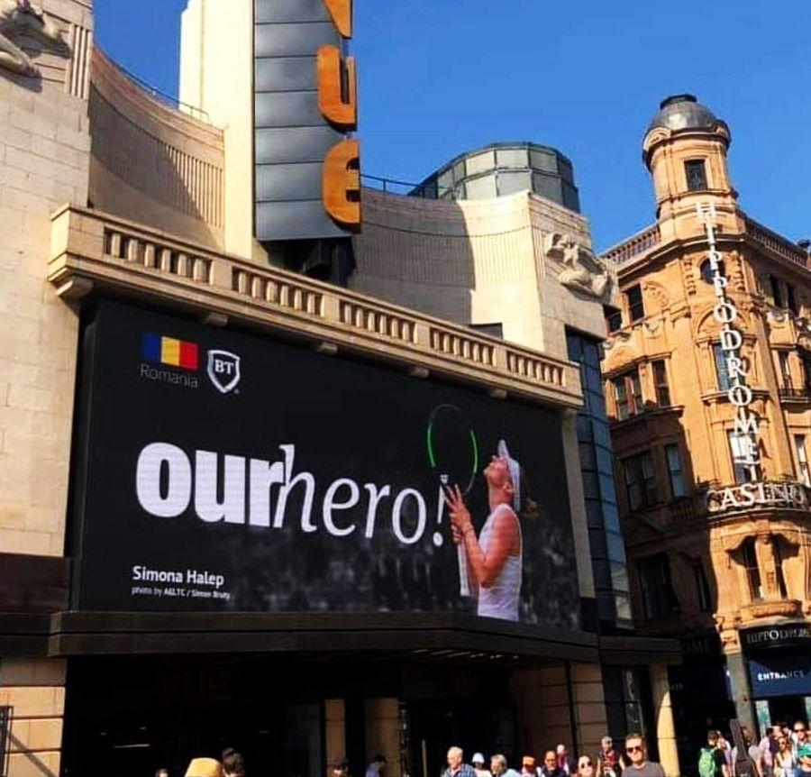 Billboard-ul cu Simona Halep din centrul Londrei FOTO Simona Halep, „eroina noastră!” » Apariții uriașe în Londra și în Times Square din New York