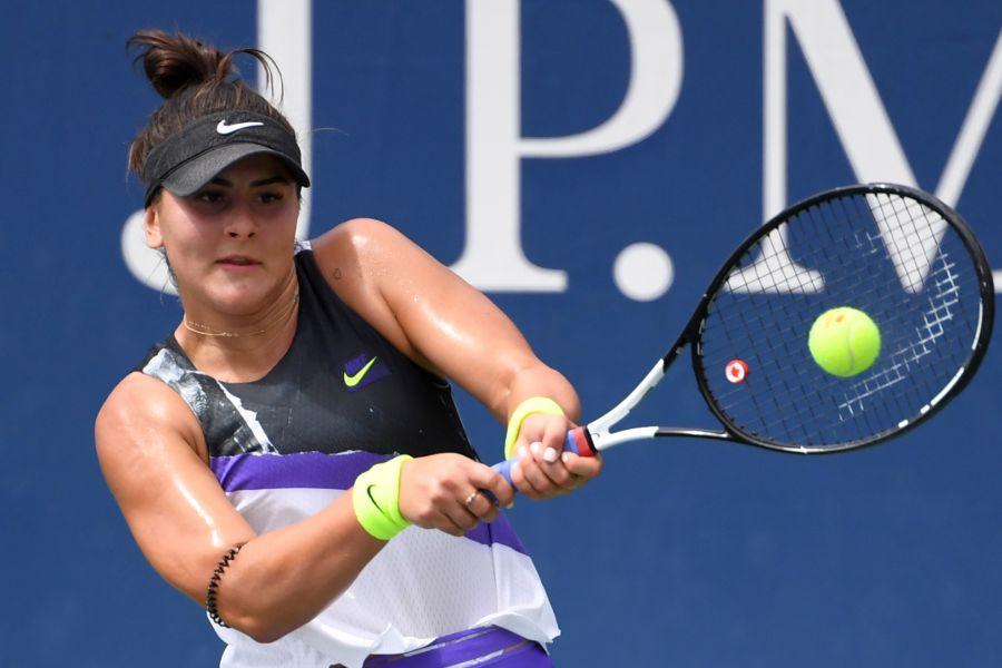 Bianca Andreescu, 22 de ani, este una dintre marile favorite la Australian Open 2023 Program Australian Open 2023: când începe AO 2023? Ce se întâmplă cu Simona Halep și cu „greii” Rafael Nadal și Novak Djokovic