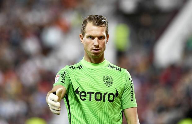 Răzvrătire la CFR Cluj! Jucătorii amenință: „Nu mai mergem la antrenament” » Arlauskis, cel mai vocal: „Nu are cum să ne dea afară pe toți”