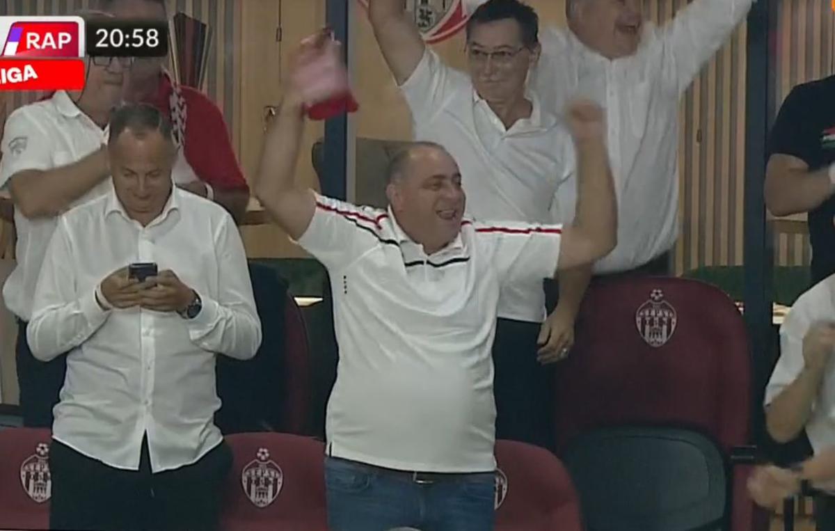 Sepsi - Rapid, întrerupt 6 minute pentru o decizie de arbitraj crucială