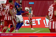 Sepsi - Rapid, întrerupt 6 minute pentru o decizie de arbitraj crucială » De ce a intervenit VAR