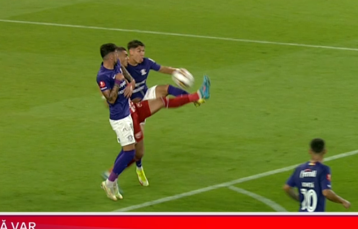 Sepsi - Rapid, întrerupt 6 minute pentru o decizie de arbitraj crucială