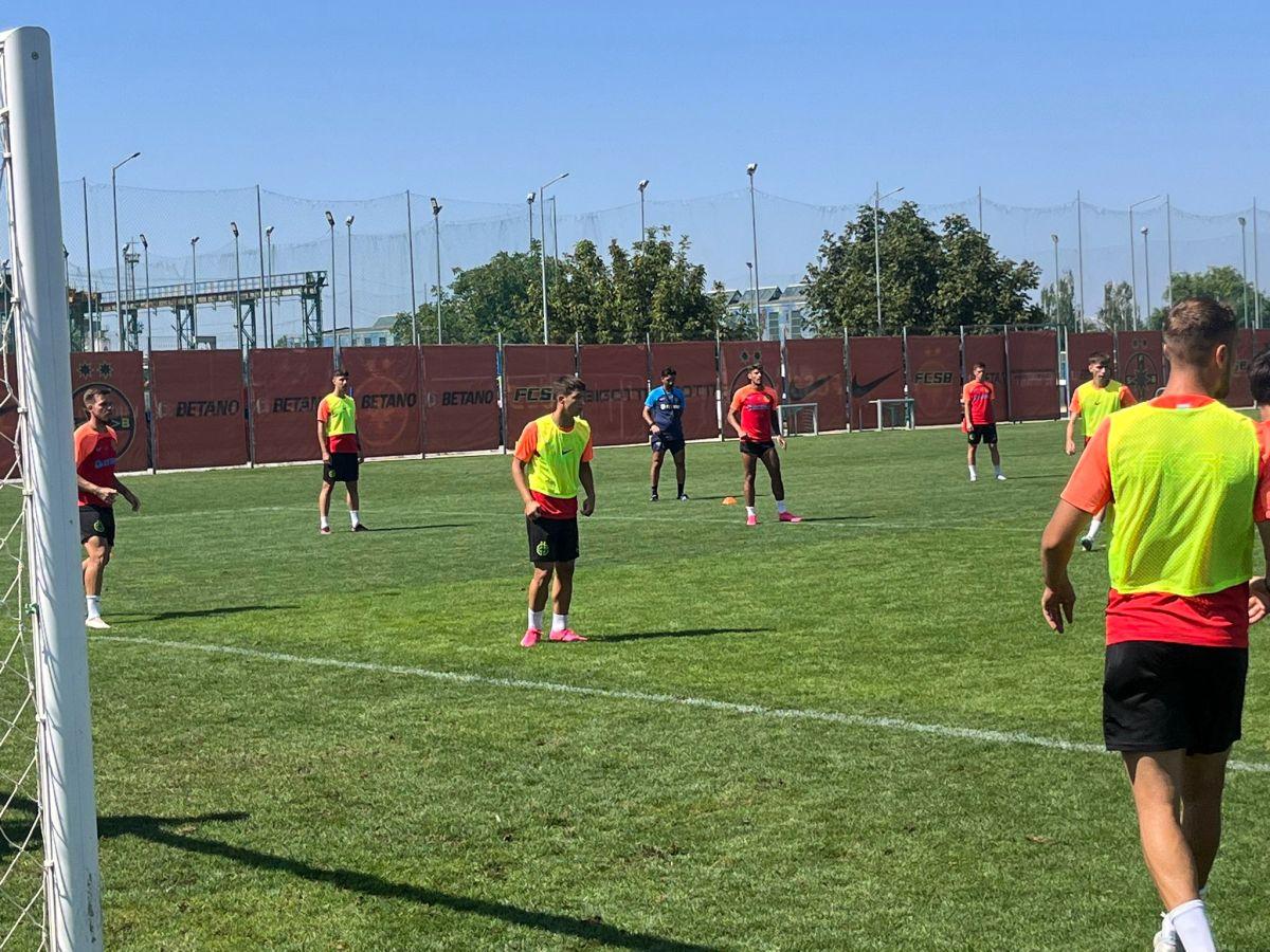Surpriză la antrenamentul FCSB: cine s-a pregătit cu vicecampioana + Un fotbalist s-a accidentat și a ajuns direct la vestiare