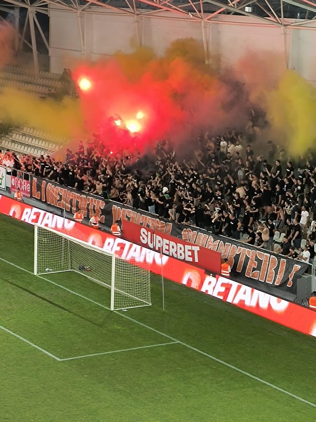 Complexul Sportiv Național „Arcul de Triumf” a taxat folosirea materialelor pirotehnice de la Dinamo - Petrolu