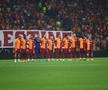 Mesajul incredibil apărut în peluză la un meci din play-off-ul Ligii Campionilor » În situații similare, UEFA a cerut intervenția imediată a organizatorilor