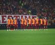 Mesajul incredibil apărut în peluză la un meci din play-off-ul Ligii Campionilor » În situații similare, UEFA a cerut intervenția imediată a organizatorilor