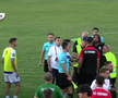 Scandal-monstru în Cupă, la Poli Timișoara - CS Dinamo » Alexa a intrat pe teren, „a sărit” la toată lumea! Bratu și-a împins propriii jucători: „Hai! Vin ăștia după noi!”