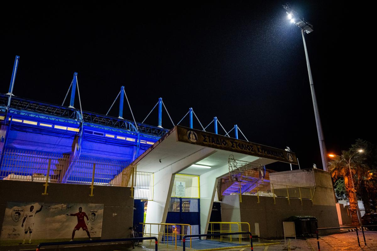 S-au calificat în grupa de Liga Campionilor, dar n-au stadion » Copaci în loc de peluze