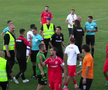 Scandal-monstru în Cupă, la Poli Timișoara - CS Dinamo » Alexa a intrat pe teren, „a sărit” la toată lumea! Bratu și-a împins propriii jucători: „Hai! Vin ăștia după noi!”