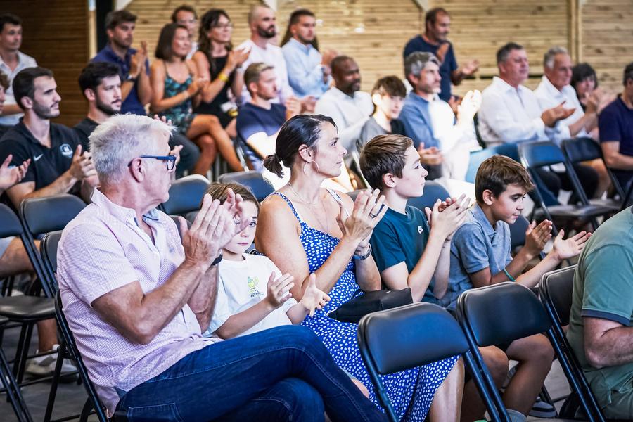 Se retrage unul dintre cei mai iubiți handbaliști din Europa