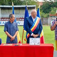Iancu Carabageac, premiat de Primăria Popești-Leordeni. Mitică Dragomir n-a lipsit de la ceremonie / Sursă foto: Facebook@Petre Iacob