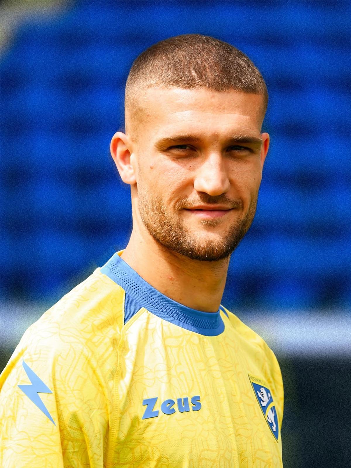 Daniel Bîrligea, prezentat oficial la Frosinone: ce număr va purta