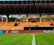 Universitatea Craiova a ajuns la stadion pentru meciul cu Ararat Armenia / FOTO: Facebook @UCVOficial