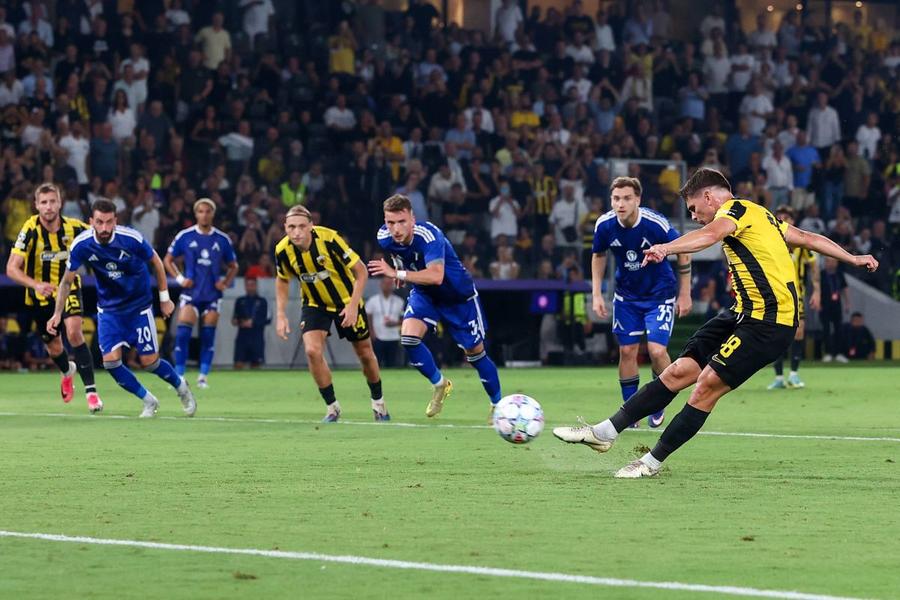 Răzvan Marin s-a umplut de bani! » Ce prime le-a dat patronul Iliopoulos jucătorilor lui AEK