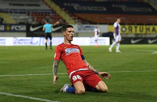 Ilie Dumitrescu, 51 de ani, fost mare fotbalist al Stelei, a vorbit în termeni laudativi despre Dennis Man (22), extrema dreapta a celor de la FCSB, testat pozitiv la COVID-19.