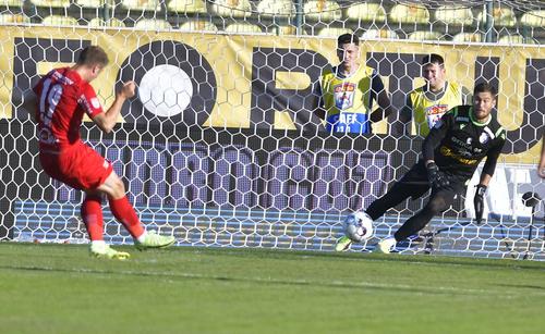 În actuala stagiune, procentajul penalty-urilor apărate este de 30%, cel mai mare din primele 10 etape ale ultimelor 5 sezoane
FOTO Răzvan Păsărică / sportpictures.eu