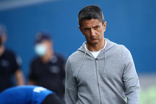 Răzvan Lucescu s-a certat rău cu un jucător advers după meciul cu AEK Atena // sursa foto: Imago