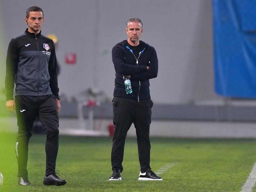 CS Universitatea Craiova a învins-o categoric pe Dinamo, scor 5-0, în epilogul etapei cu numărul 10 din Liga 1. Laurențiu Reghecampf (46 de ani) vrea să ducă formația cât mai rapid în zona locurilor de play-off.