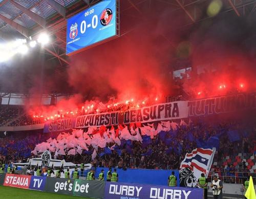 Înotătorul David Popovici (17 ani) a plecat de la CSA Steaua și a fost prezentat la clubul rival, Dinamo. Fanii steliști cer explicații din partea conducerii.