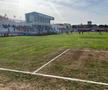 Gazonul de la Tunari s-a prezentat în condiții deplorabile / foto: Andrei Petrescu (Gazeta Sporturilor)