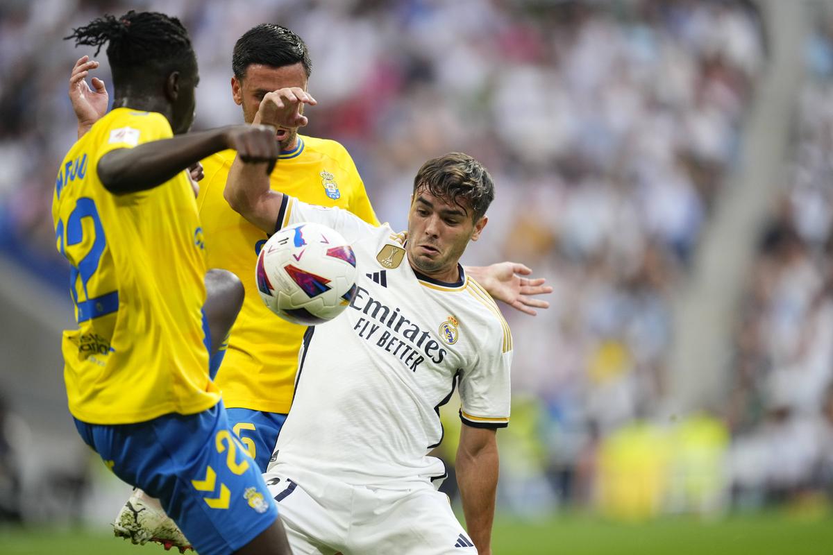 Real Madrid, victorie clară în La Liga » „Albii” au trecut peste Barcelona