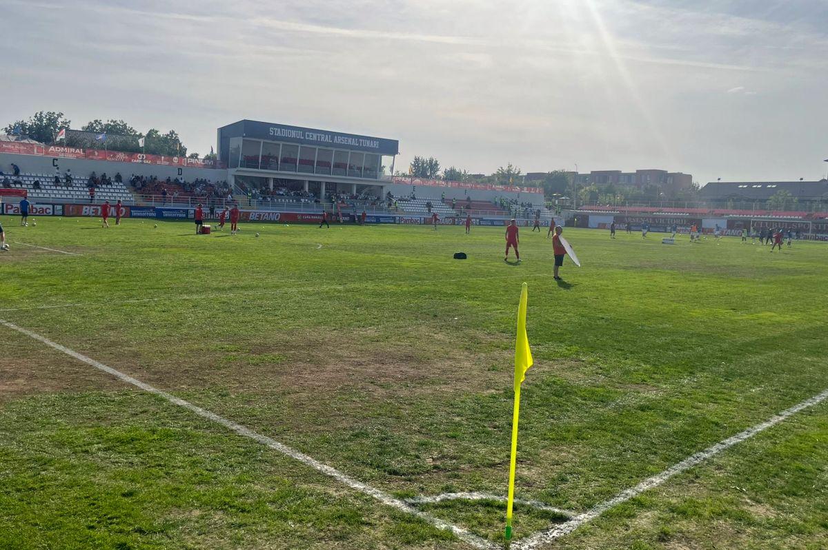 CS Tunari - CSU Craiova - imagini de la meci + gazonul arată HORROR!