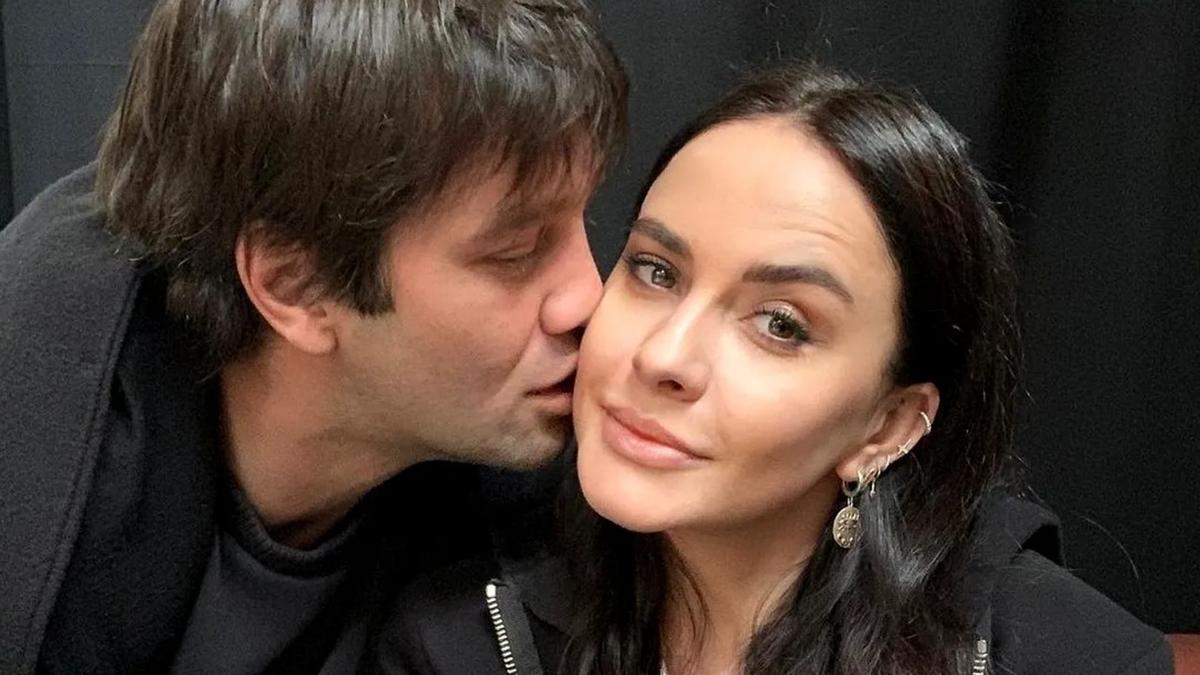 „M-a sunat Materazzi: «Vino la spital!»” » Momentele de groază prin care a trecut Adelina în momentul accidentării lui Cristi Chivu la cap: „Avea o expresie a feței pe care nu o mai văzusem la el!”