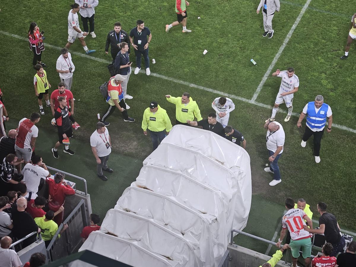 „Nu poți să stai ca la teatru și să aplauzi!” » Sare în apărarea suporterilor lui Dinamo: „Eu îi felicit!”