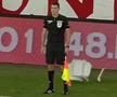 Scaun aruncat spre asistent la Dinamo - Botoșani
