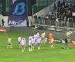 Alex Dobre, aclamat de galeria Rapidului, după victoria cu Petrolul