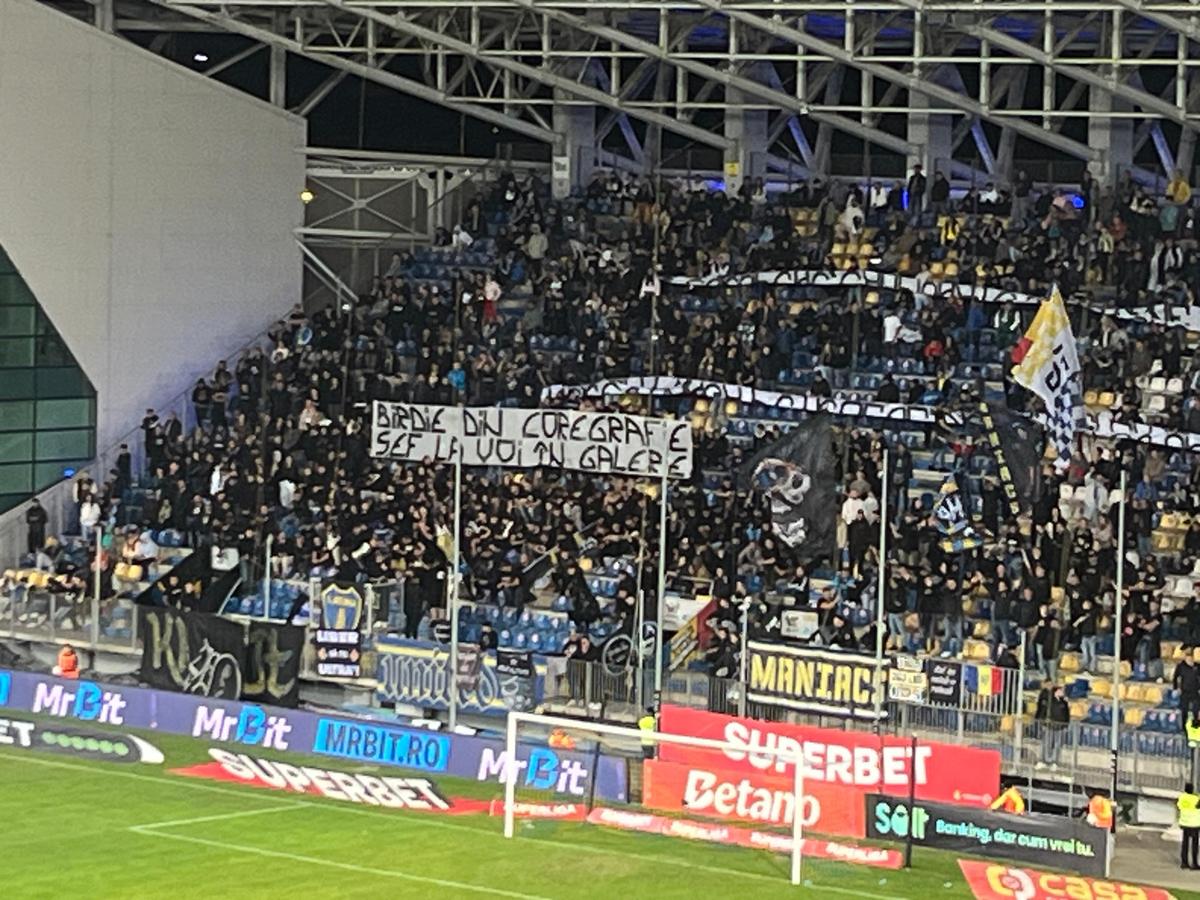 După Petrolul - Rapid, Angelescu acuză: „Au aruncat cu sticle, au înjurat” » Un titular, OUT 5 săptămâni