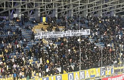 Toate mesajele galeriilor din Petrolul - Rapid » Ironie nemiloasă la adresa lui Dan Șucu