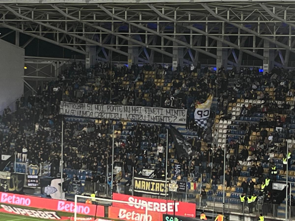După Petrolul - Rapid, Angelescu acuză: „Au aruncat cu sticle, au înjurat” » Un titular, OUT 5 săptămâni