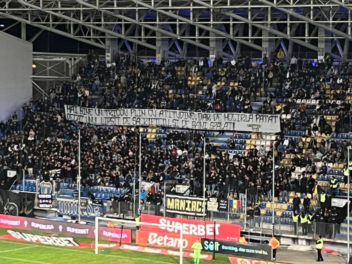 După Petrolul - Rapid, Angelescu acuză: „Au aruncat cu sticle, au înjurat” » Un titular, OUT 5 săptămâni