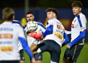 Avem primul 11 în România - Bosnia! » Mare surpriză în defensivă! Hagi a „pârjolit” echipa de start