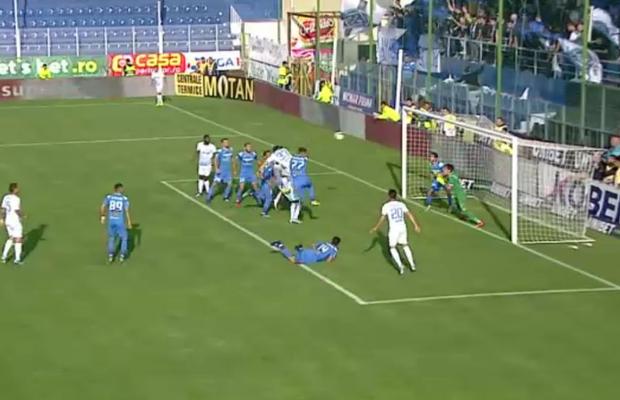 CLINCENI - CRAIOVA // FOTO+VIDEO Ocazie uriașă ratată de către Mihai Bălașa și penalty neacordat pentru ilfoveni în debutul partidei + Momente de panică pe final, după un fault dur