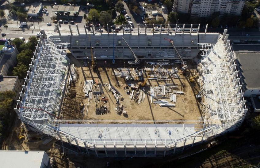 Calea Giulești desparte viitorul stadion de blocurile de locuit