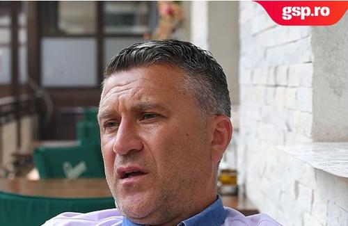 Alin Minteuan a fost antrenor secund sau principal la CFR Cluj între 2009 și 2020, cu o pauză în 2012, când a preluat-o pe Unirea Dej.