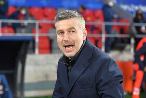 Acuzat că a antrenat-o pe Gaz Metan având un contract negociat ocult și înregistrat ilegal la FRF, Edi Iordănescu se apără printr-un drept la replică în 7 puncte.