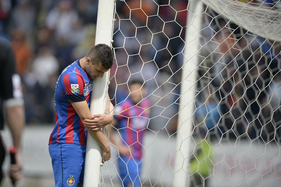Țucudean ratează o ocazie pentru FCSB George Țucudean, povestea nespusă a retragerii premature din fotbal: „Maică-mea era bolnavă de cancer, țineam totul în mine. A fost pe fond emoțional, din cauza stresului”